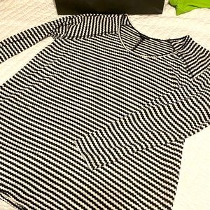 Black and white sweater top